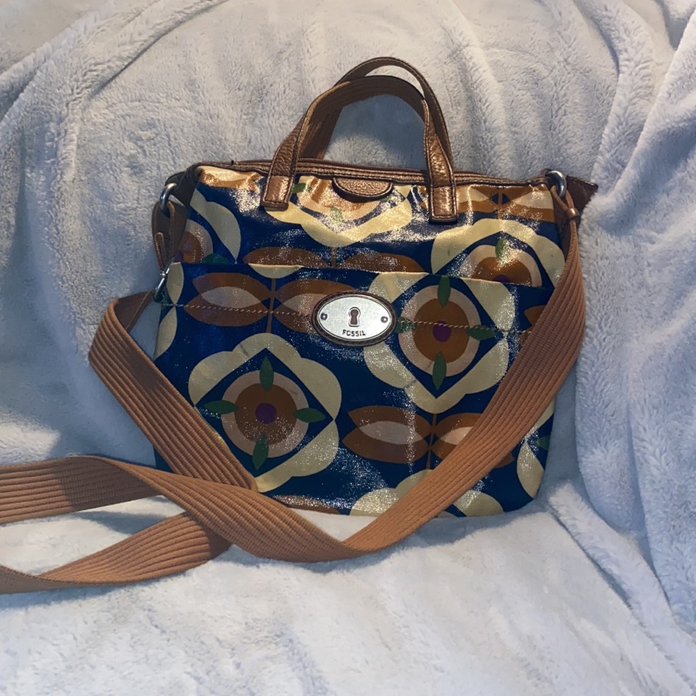Fossil Flower Keyper Crossbody purse